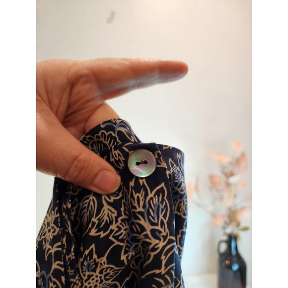 Charter Club Silk Wrap Skirt Women’s 12 Black Gold Floral Waist 30” Length 21” - Picture 5 of 5